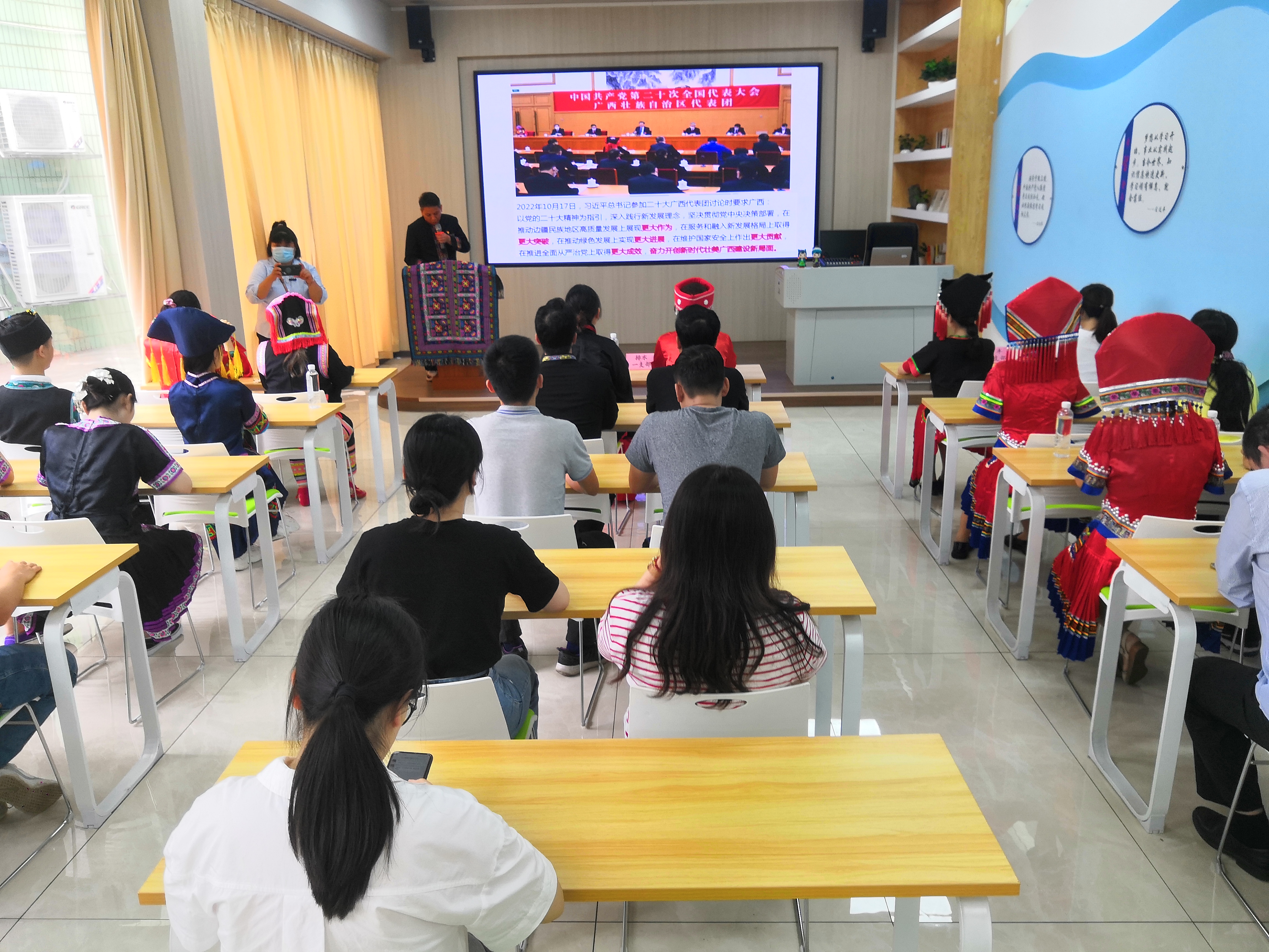 滾鐵環(huán)、拋繡球、同唱民族團結(jié)歌……市排水公司第一黨支部同慶“三月三”主題黨日活動精彩紛呈